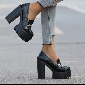 Chain Chunky Heeled Platform Pumps